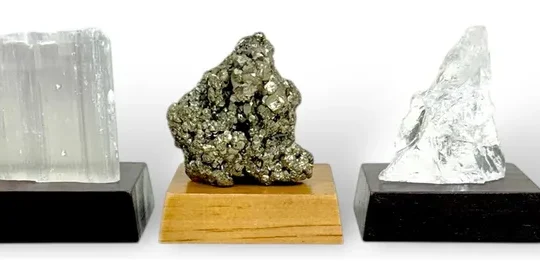 Kit de pedras e cristais para quem está começando — e por que ele pode mudar sua vibração